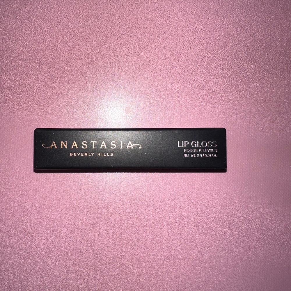 Anastasia Beverly Hills lipgloss in shade POTION BRAND NEW